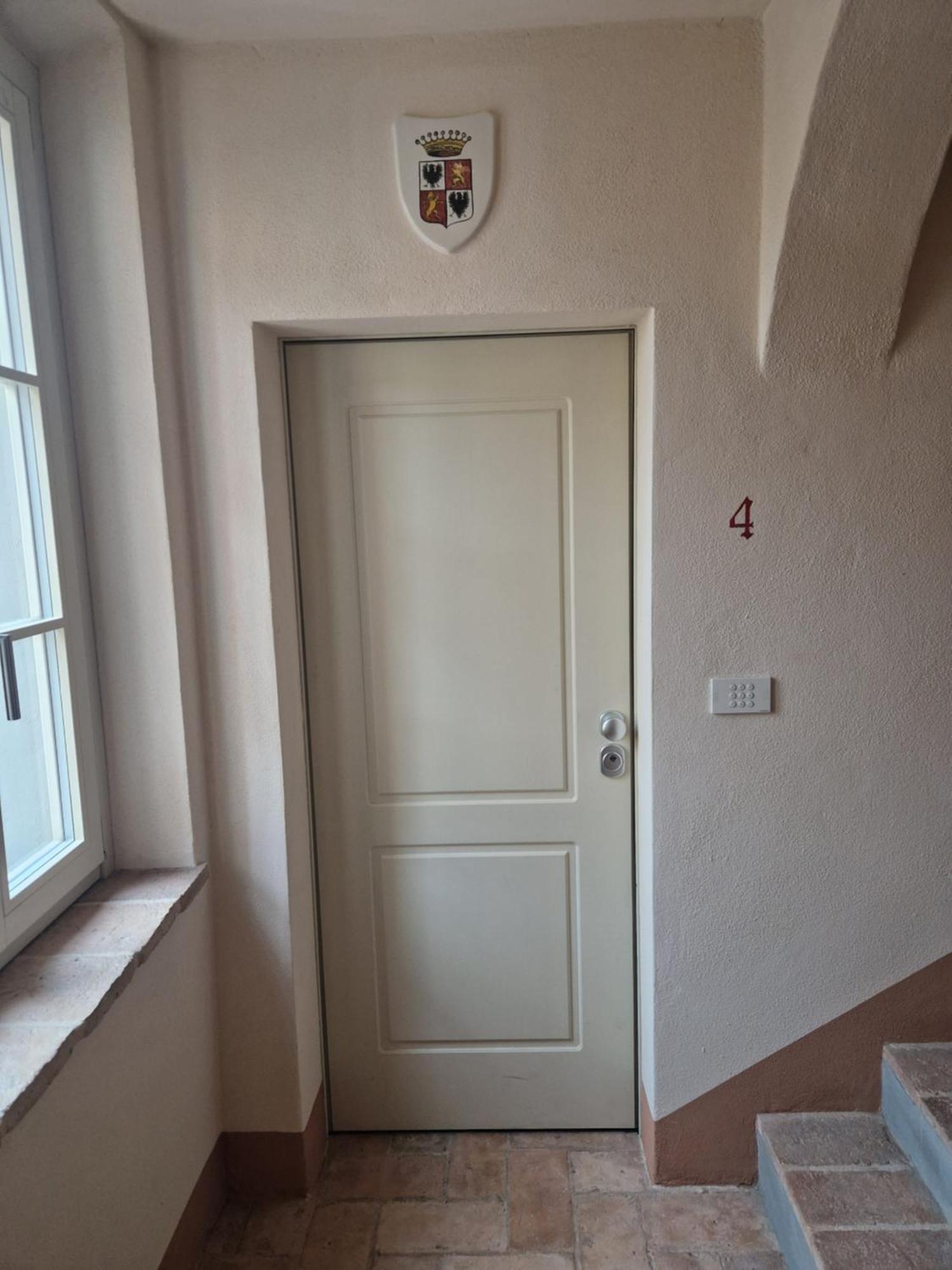 Al Torrione Apartment โกลเล็คคิโอ ภายนอก รูปภาพ